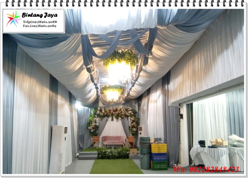 Jasa sewa tenda pernikahan di rumah dekorasi mewah 
