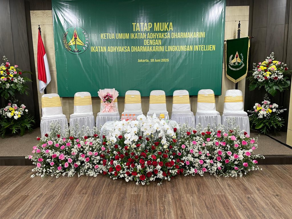 Sewa Panggung Karpet Kursi Dan Mini Garden Jakarta