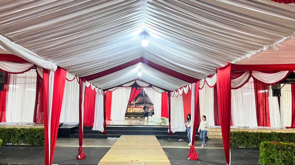 Sewa Tenda Dekor Kain Serut Dan Poni Rumbai Jakarta