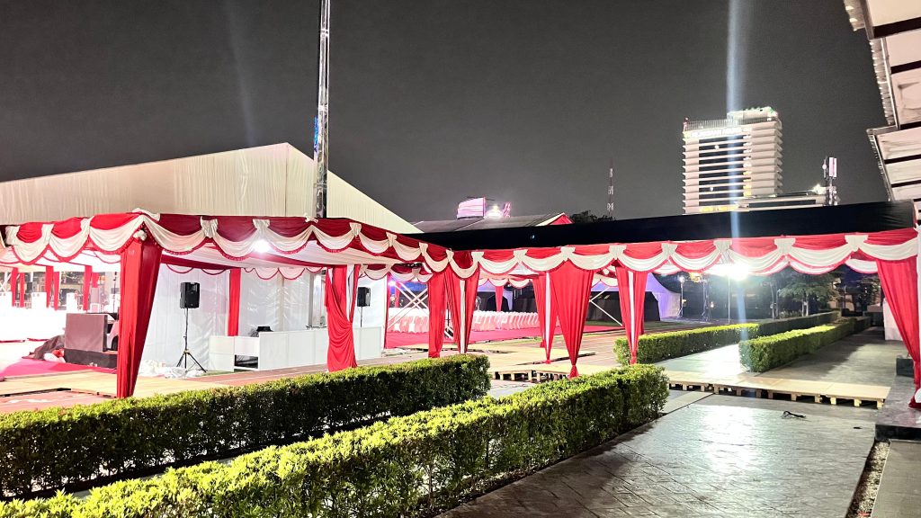 Sewa Tenda Dekor Kain Serut Dan Poni Rumbai Jakarta