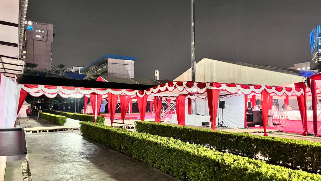 Sewa Tenda Dekor Kain Serut Dan Poni Rumbai Jakarta